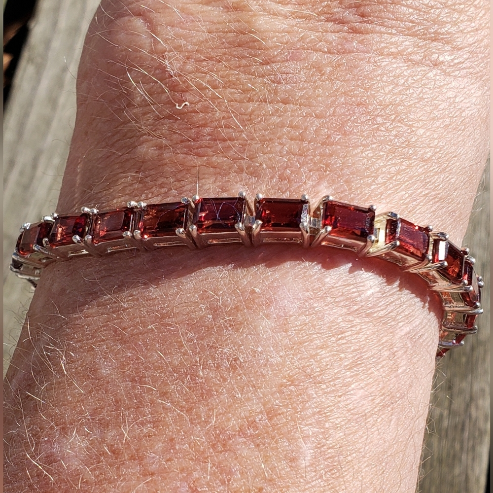 Beautiful "Garnett" Tennis Bracelet